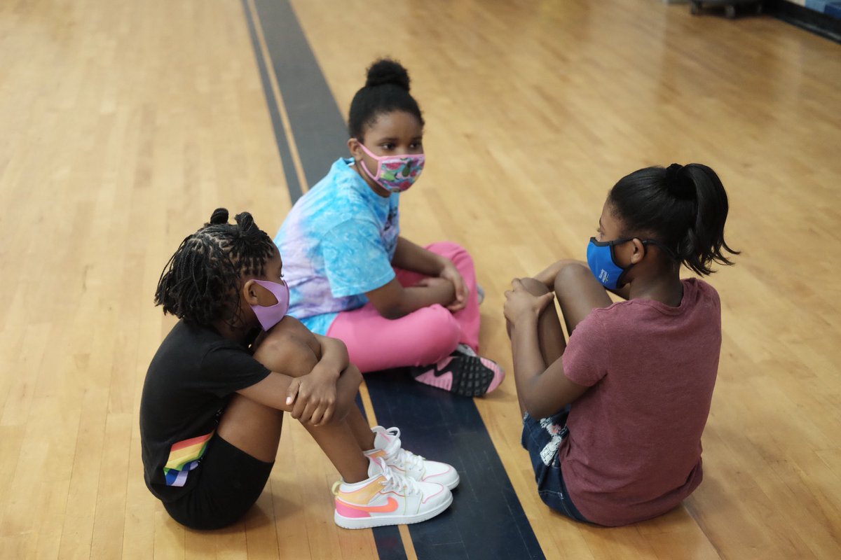 DetroitPAL's tweet photo. Yesterday was the first PAL cheer clinic held at Boysville Gym! Cheerleaders were introduced to handstands, tumbles, arm motions, jumps, and concluded with a fun team bonding exercise!
#detroitpalcheer https://t.co/LzITgZBCrw
