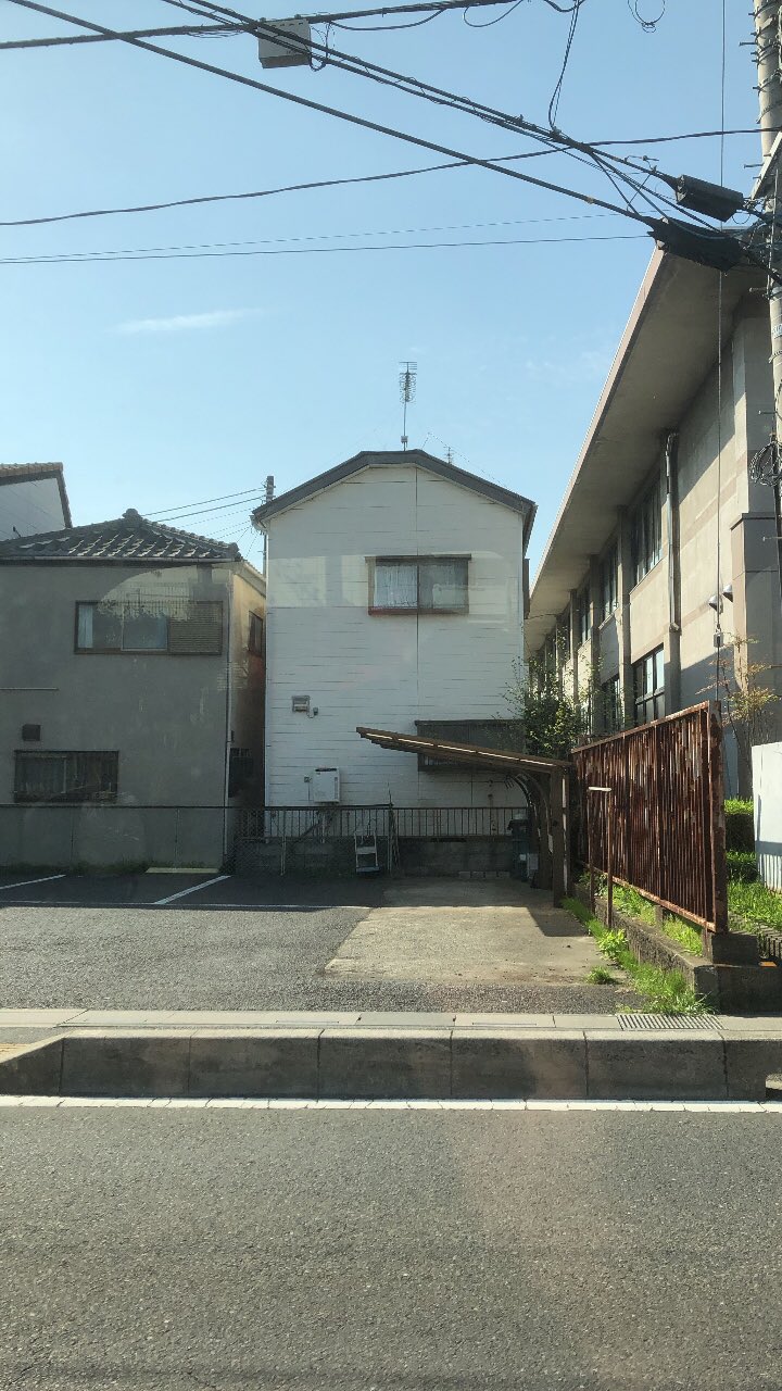 傾いた家 Twitter Search Twitter