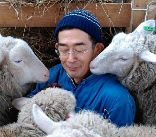 aki_rina's tweet image. おおお、北海道産の羊肉！！！

初めて食べチョクで発見。くせがなく、ほどよい柔らかさとジューシーさが特徴とのこと。すぐポチった🤤

東京もまん防が適用されますが、飲食店出荷が9割だったそうなので少しでも貢献したい。 #農家漁師からのSOS

▼石狩ひつじ牧場さん🐏
tabechoku.com/producers/2393…