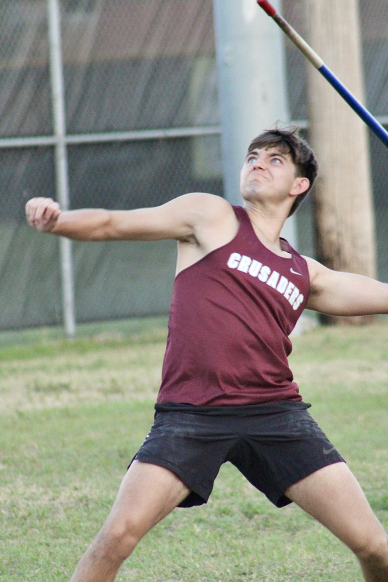 brettangief's tweet photo. This has been such a fun Track and Field season. Beau tried the Javelin for this first time and has done very well. Districts will be next week. Only 49 days until graduation👨🏻🎓#frazier6 #beausca2021 #makepaproud https://t.co/8zM8EjhnCq
