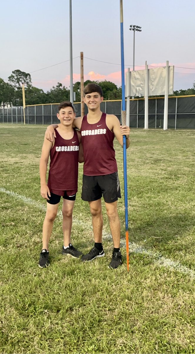 brettangief's tweet photo. This has been such a fun Track and Field season. Beau tried the Javelin for this first time and has done very well. Districts will be next week. Only 49 days until graduation👨🏻🎓#frazier6 #beausca2021 #makepaproud https://t.co/8zM8EjhnCq
