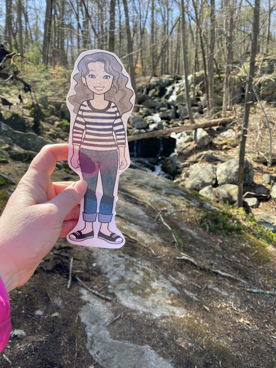 My students made themselves “Flat” and were mailed off all over the country. Our “Flats” had QR code’s for @Flipgrid to record their adventures. Students could immediately see and respond to the adventures. #studentvoiceambassador #flatmrsrohls