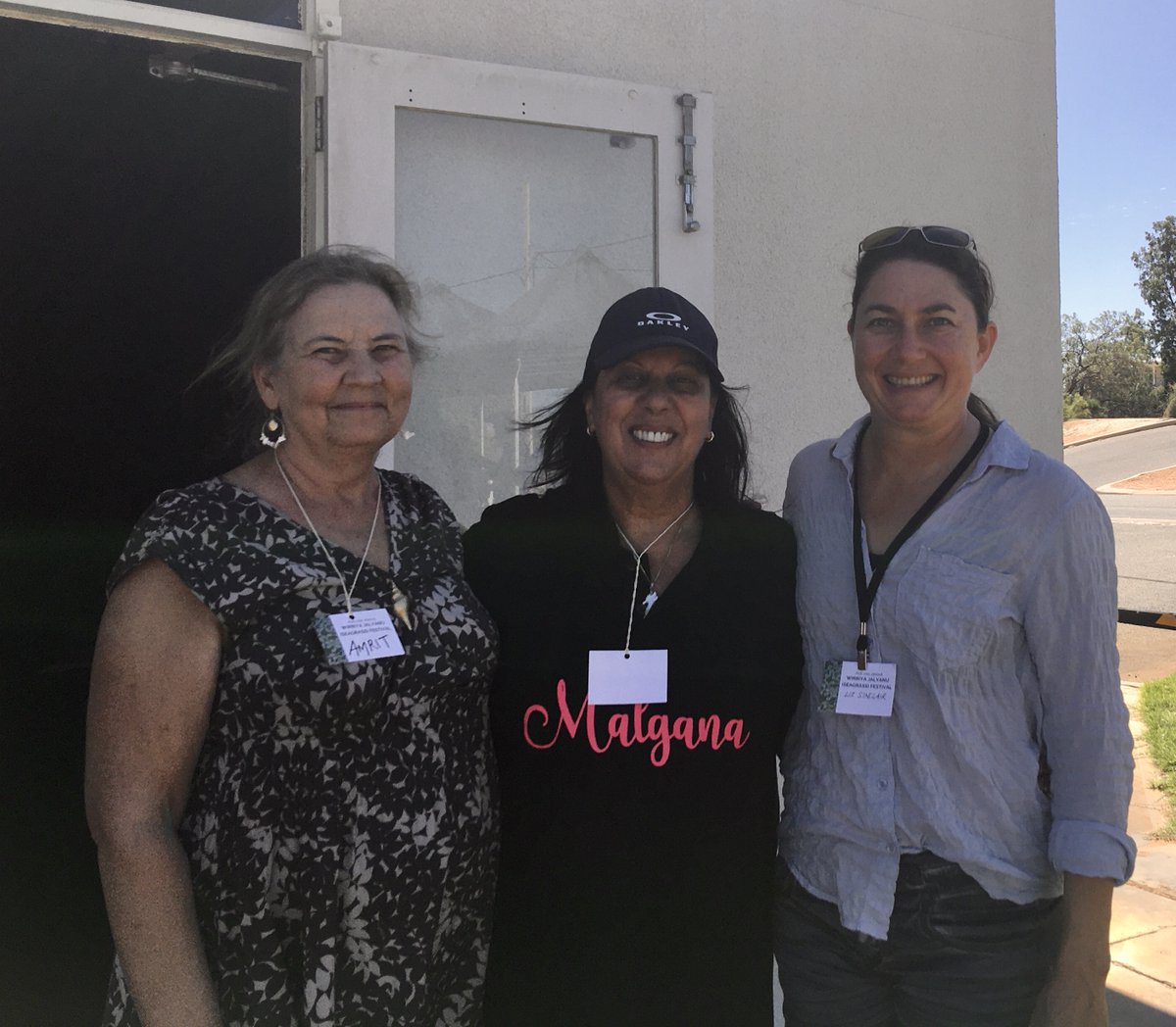 SeagrassLiz's tweet photo. Inaugural Wirriya Jalyanu (#seagrass) Festival held today - where #ArtmeetsScience on #Gathaagudu #MalganaCountry Thank you to everybody who made the day such a success #Twowaylearning #SharkBayArtsCouncil #marinescienceWA https://t.co/ajPE2Da3hE