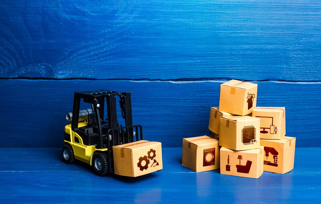 LoadSafe_CB's tweet photo. Are you looking to import goods solely for display at an exhibition or convention? Consider how bonded warehouses can help: https://t.co/hlv0VKZWSb https://t.co/yOqR2IxK58