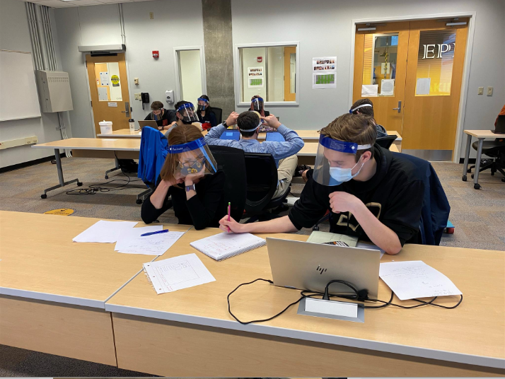 WRMEPICS's tweet photo. The teams are hard at work in the lab this week with our final design review date right around the corner.  #epicspurdue https://t.co/zQkvqa32p1