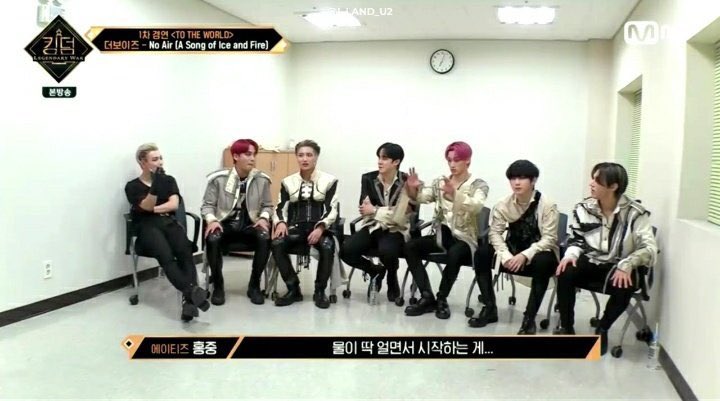 atinywooyoung1's tweet photo. Bunu görüpte susmazsınız umarım fandom fark etmez haksızlık haksızlıktır siz de bir kaç menş atarsanız sevinirim. Mnet umarım haftaya böyle bir şey görmeyiz.  #MnetTreatAteezBetter https://t.co/bVBWCDopJa