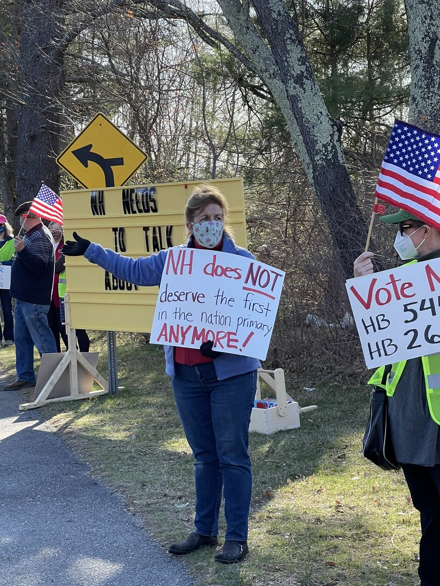 NHGOP's tweet image. Don’t think @NHDems activists aren’t actively trying to lose New Hampshire’s #FITN Primary? Think again. 

All elected officials in New Hampshire must defend our FITN Primary and reject any attempts - in NH or nationally - that undercut our most unique NH tradition. #nhpolitics