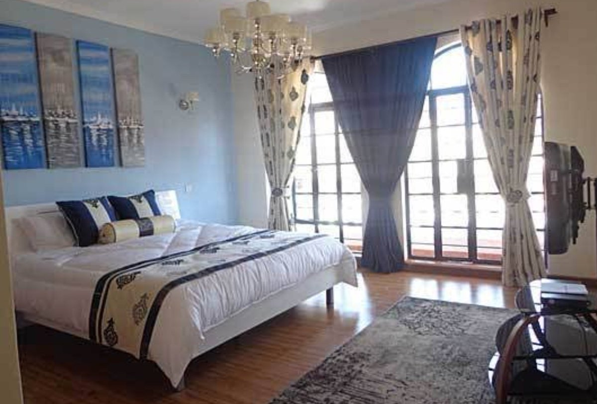 firstavenue_ke's tweet photo. Five Star Paradise is an iconic development designed for absolute luxury and comfort, allowing you and your family to enjoy an exclusive countryside living experience.For more information just call/whatsapp 0701189467.
#PropertyshowKE 
#firstavenue
#realestate 
#staysafe https://t.co/d12jCGqehg