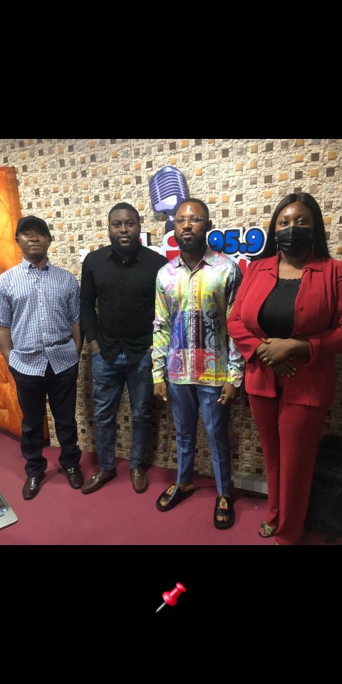 GuruFoundation1's tweet photo. Proudly Sponsored by EIE Nigeria and the Guru Foundation...if you missed this and couldn't tune in, don't worry, I'll be dropping excerpts from it... 
#EndSARS 
#officeofthecitizen
#EndPoliceBrutality 
#EndPoliceBrutalityinNigeria https://t.co/tU2rRyUxol