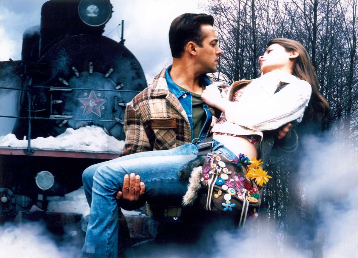 Лаки. Не время для любви читать. Роберт хайнлайн достаточно времени для любви или жизни лазаруса. Lucky: no time for love 2005. Фильм лаки 2021.