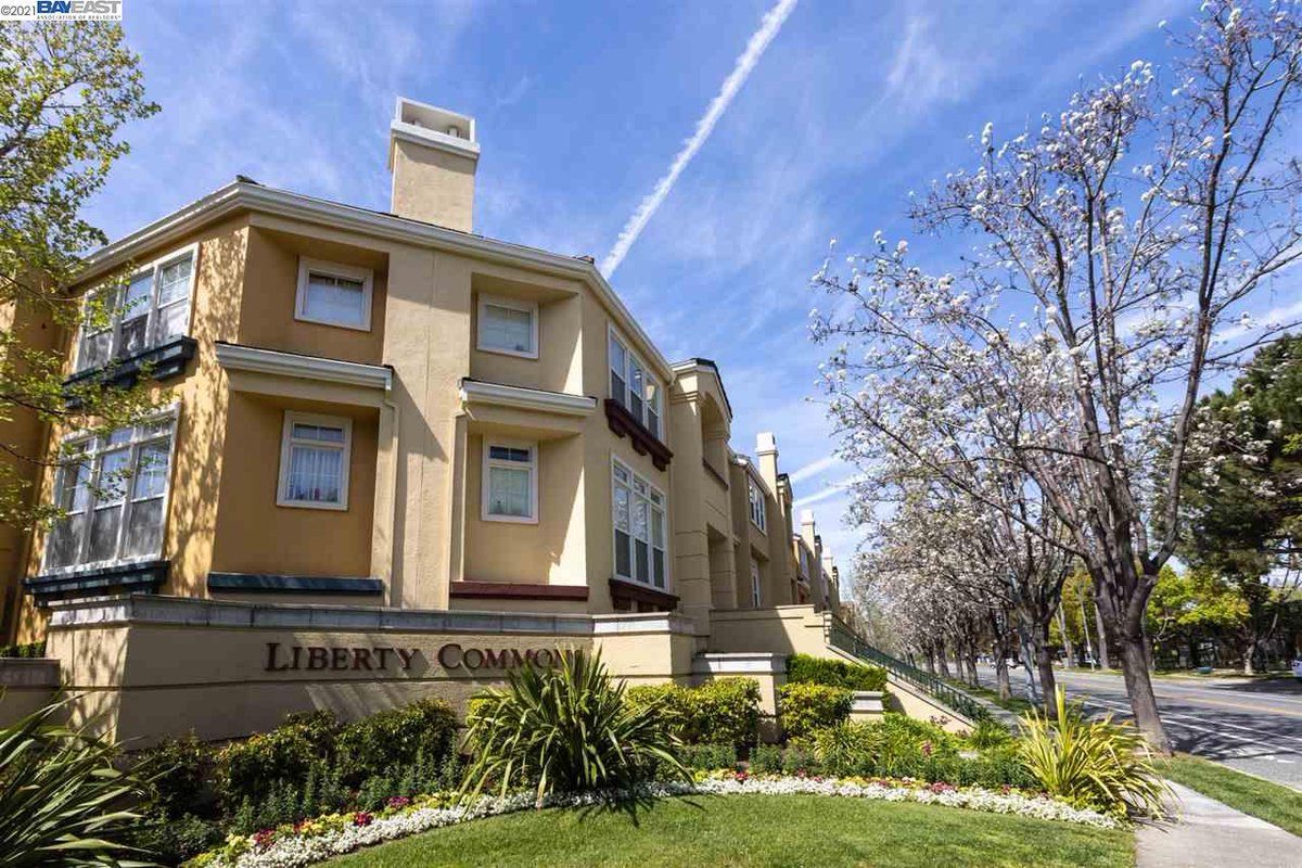 hoa_score's tweet photo. Updated HOA Score® for Liberty Commons in Fremont. MLS 40944012 - 3553 Braxton Common. See score details here: https://t.co/WHpbaF7lgm #HOAScore #Fremont #LibertyCommons https://t.co/Ygi6u5XKap