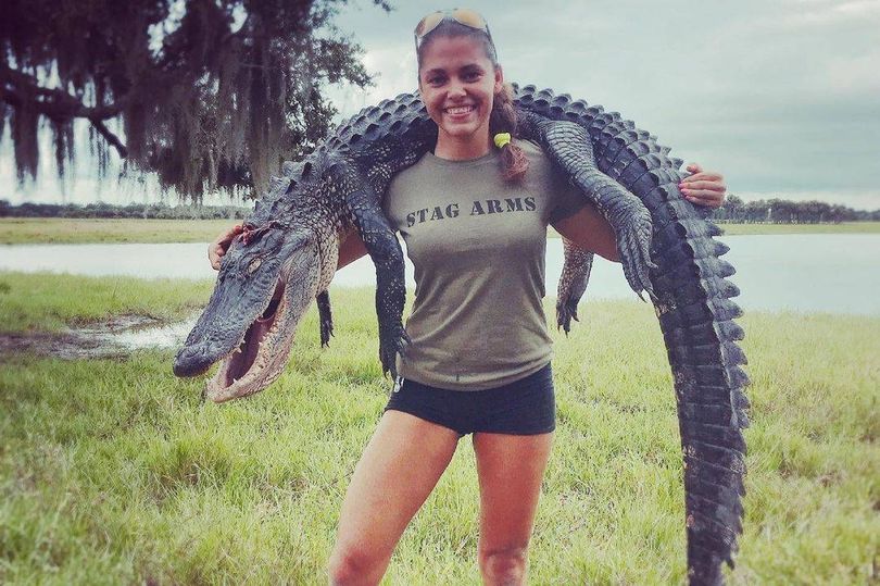 dailystar's tweet photo. Female hunter earns £3k-a-week from posing in lingerie with guns and dead animals
https://t.co/LWQ5Y9OcTB https://t.co/ePF0k0uiGb