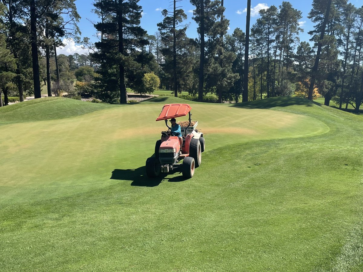 RCGCsuper's tweet photo. We took full advantage of the closure on holes 19-27 today, the majority of the bunkers were snipped, paths edged and greens dusted @RoyalCanberra https://t.co/rNDP9DQ8VQ