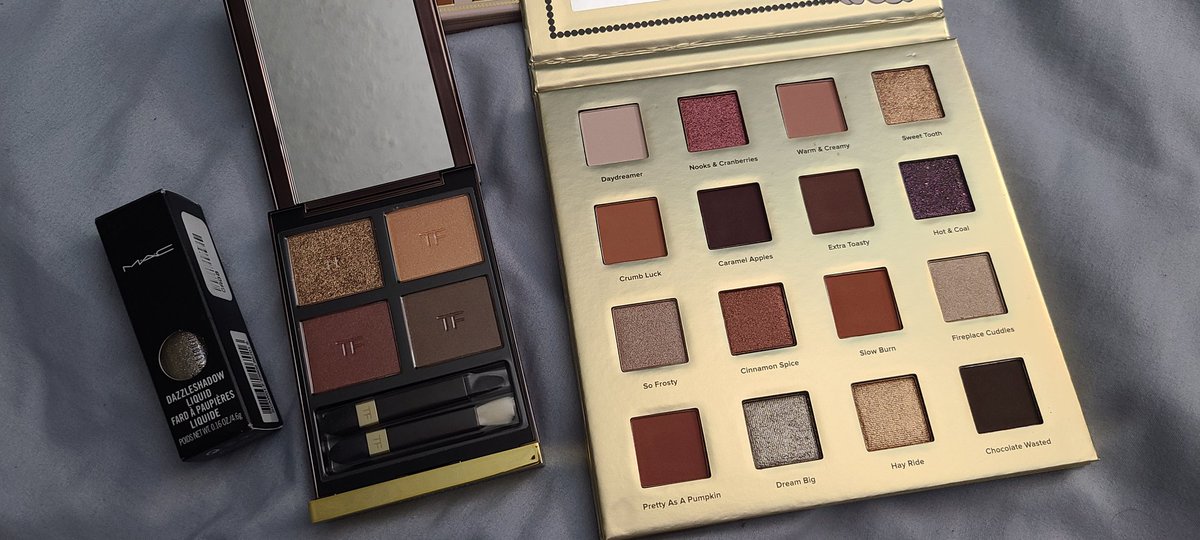 itschanning's tweet photo. Got some new stuff with a gift card I got a couple years ago lol
#deals #eyeshadowpalette #eyeshadow #waikele #tomford #toofaced #leopardsun #pumkpinspiceandeverythingnice #mac #notafraidtosparkle
@CM320Class https://t.co/N0HHGRwgD8