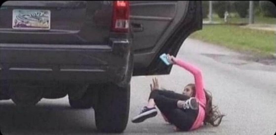 _iAmDrAshish's tweet image. Some people #kidnapped a girl #forcibly in a car &amp;amp; said:
Call your #parents and tell them we have kidnapped you

Girl (A #Law Student) : this is #abduction (Sec. 362), not kidnapping ( sec. 359,360,361)
Let me explain you the difference.
.
.
.
.
.
.
.
.
.
Few Moments Later :...👇