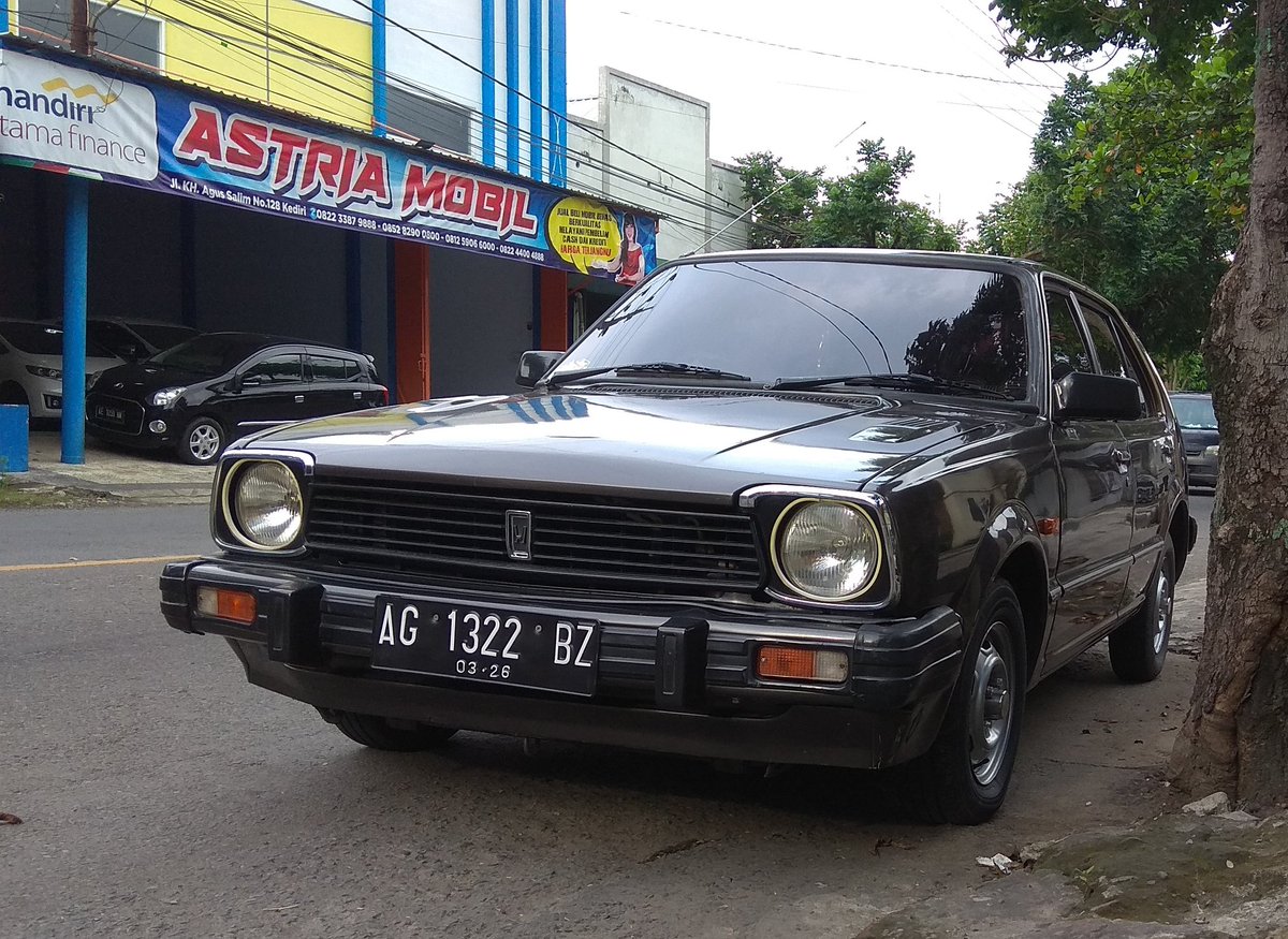 beckht's tweet photo. Satu generasi beda tahun. Sama ori nya... 😍😍 https://t.co/cErKGpAfm4