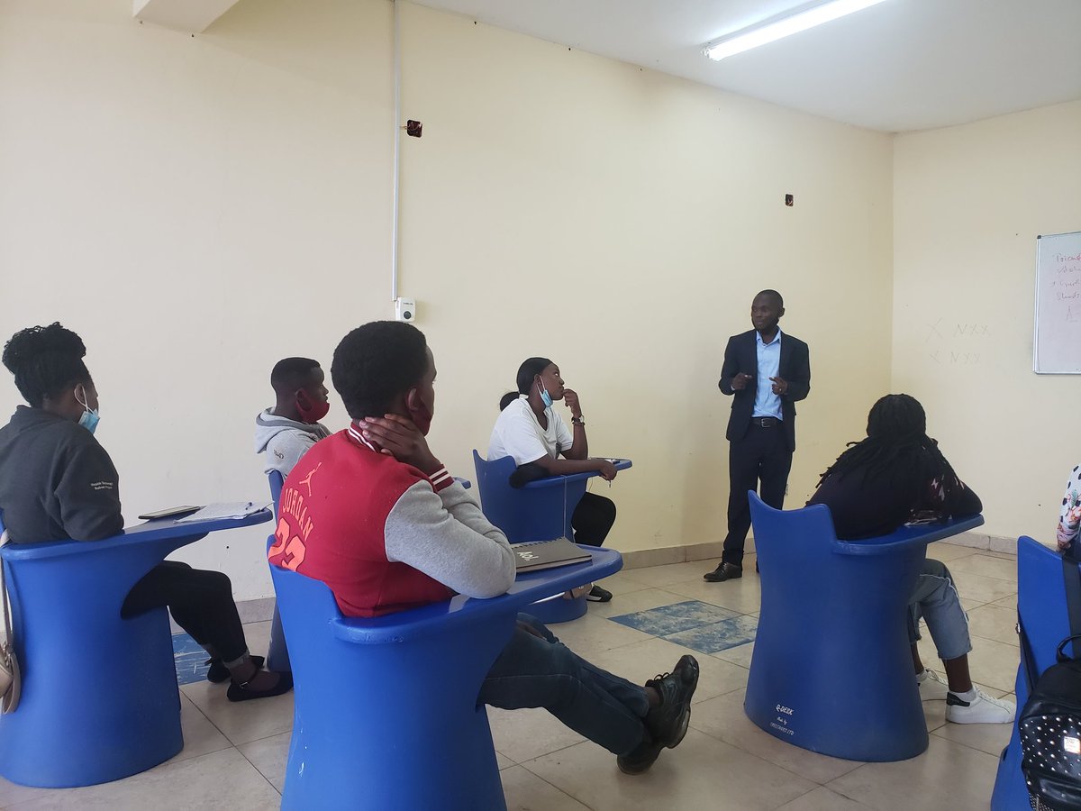 SamuelBaker_B's tweet photo. A colleague of mine and a journalism practitioner @ChristopheHit is now giving a public lecture "Sharing his experience" to my class at @eauniversityrw "Intro to Brodicasting Journalism". #Class001 https://t.co/6b6K7QXrTd