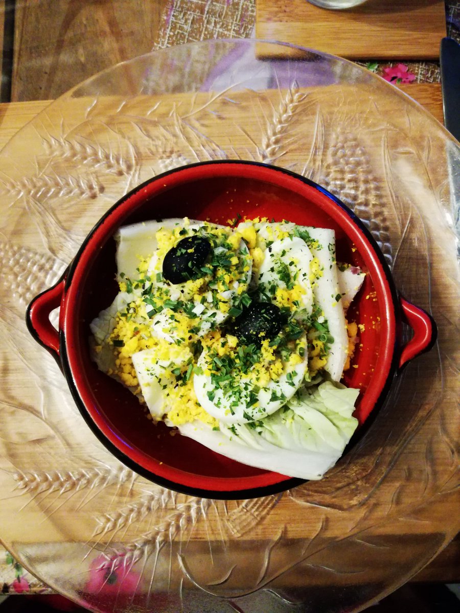 NaturaEmporium's tweet photo. I promised my daughter I'd share with everyone what she made us for dinner last night. She's 8 years old & made this by herself. Eggs mimosa followed by mushroom & courgette risotto.
I think I can retire my apron 😊
#Foodie #Daughter #thursdayvibes https://t.co/39ih7ikH8j
