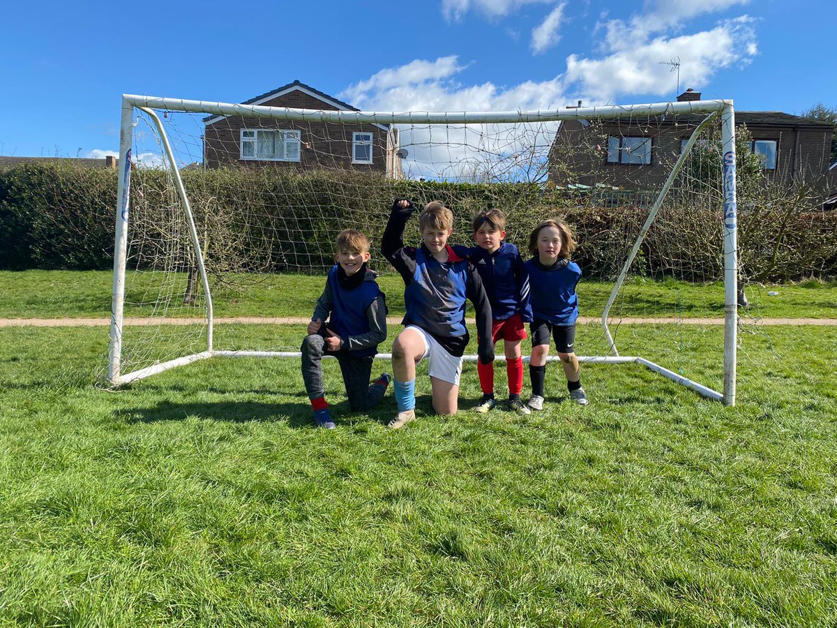 ⚽️⚽️ KINGSLEY CAMP ⚽️⚽️

A great start to the Easter camps over at our Kingsley venue. The boys have put the group through their paces with plenty of high energy activities. 

Today the children will have a chance to play our much loved Zorb football!