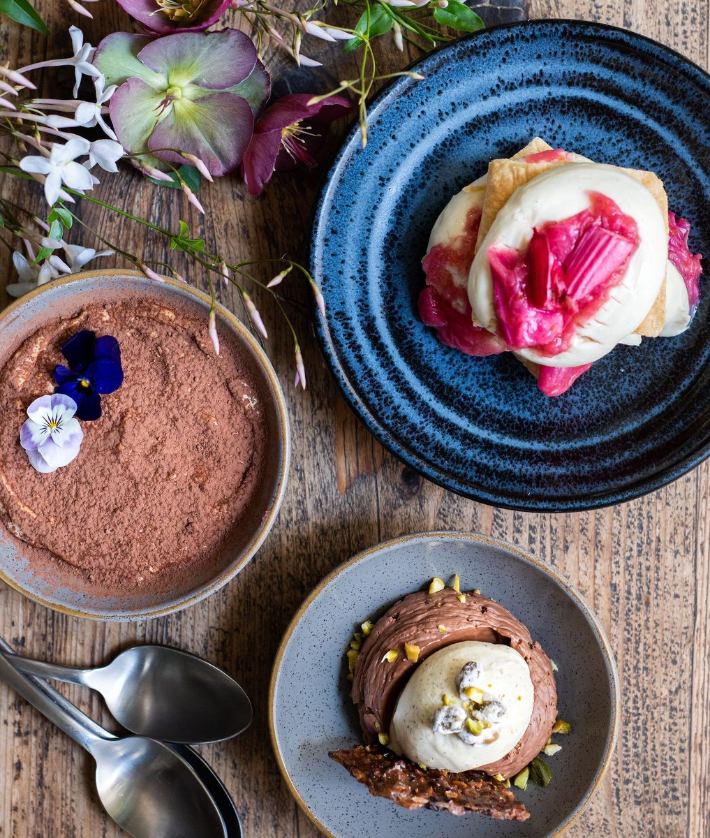 A trio of beautiful desserts to sing in the spring! Our new La Goccia menu features our signature Tiramisu (of course!) alongside Rhubarb and Vanilla Custard Millefoglie and Dark Chocolate Mousse and Pistachio. Book your table now for some serious spring feasting.