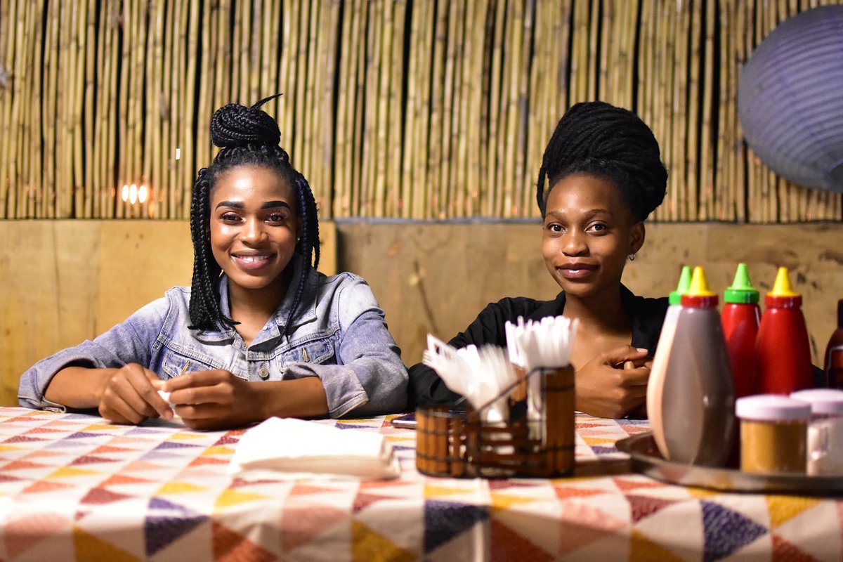 TheHangInSA1's tweet photo. All weekend long #SocialMarket Vibes Is what we serving Friday to Sunday, come Enjoy Good Food,Good Music,Cocktails,Hubbly, a cold Beer and so much more..Don't forget to Bring Good Vibes Only‼️ 🍹🔥🌴

#TheHangInSocialMarket 🌴 https://t.co/MtbV4R2nsm