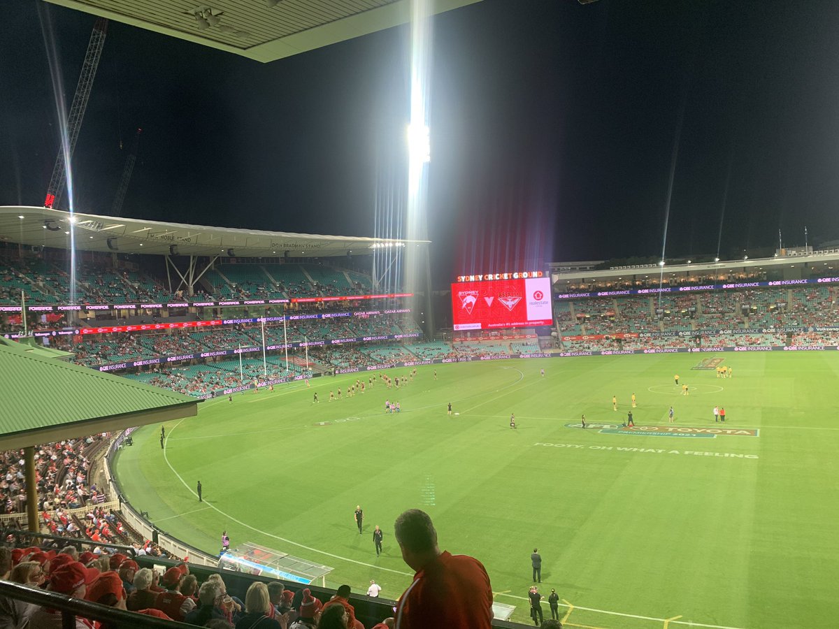 First live game in 3 years after living overseas and covid. Go Swans 🔴⚪️🔴😜