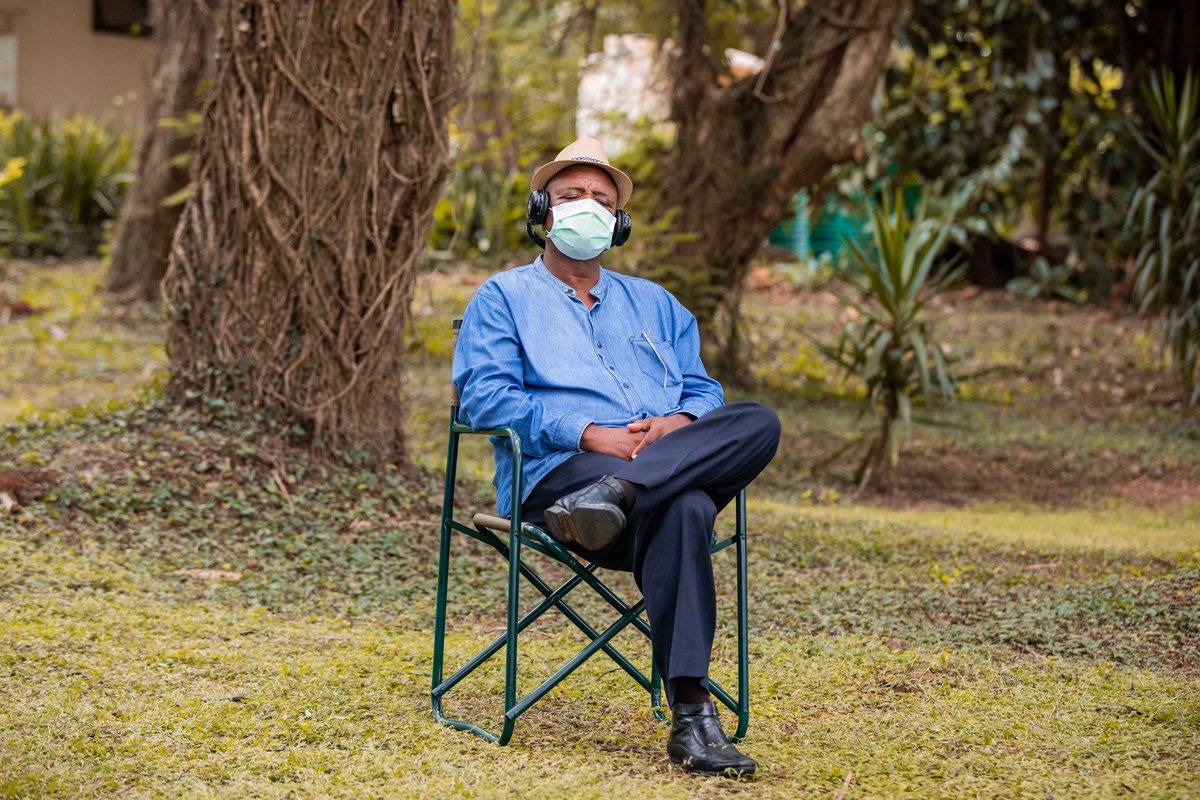 OxygenJl's tweet image. Only good music can make you feel this way.
@OxygenJl #IWasHereAlbum listening session was amazing. 

📸 @shaaq_d 
🏘 @LegendsBackpack 

#JLMovement #TiniTwitter