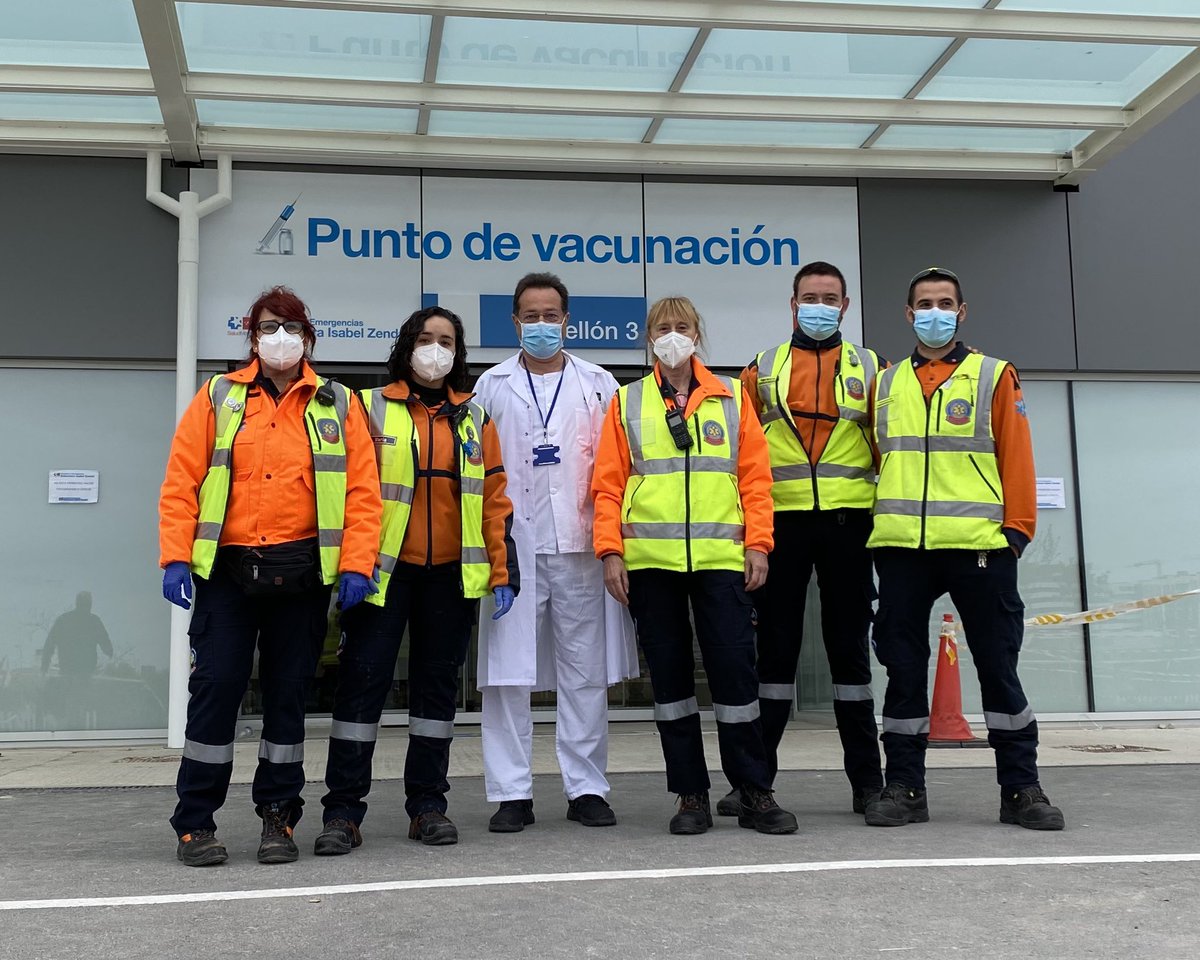 En mi vida profesional he coincidido con muchísimos colectivos sanitarios y de emergencias. Me declaro muy de mis voluntarios de #laprote <a href="/SAMUR_PC/">SAMUR-Protección Civil</a> tengo debilidad por ellos, son los mejores.