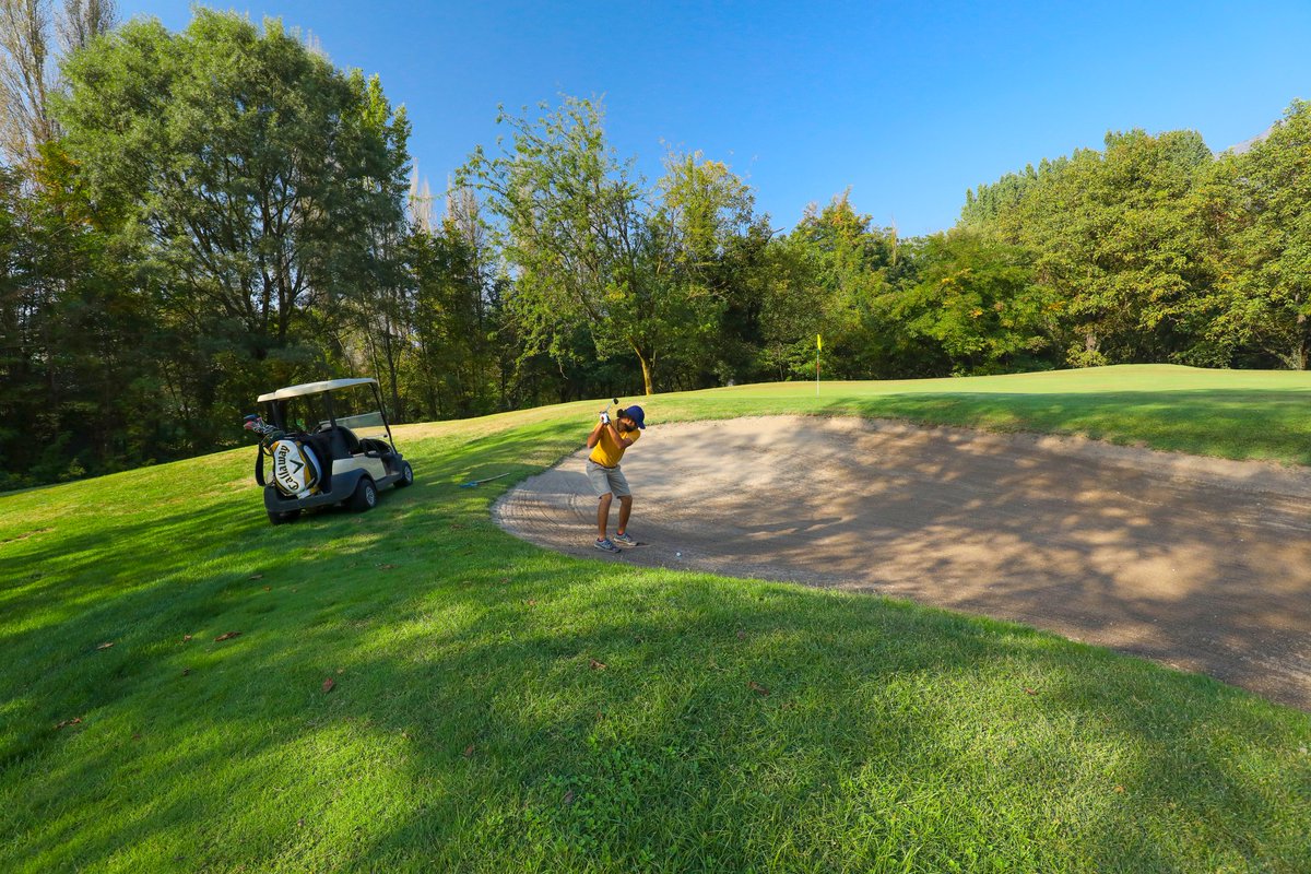 tourismgoi's tweet photo. The paradise of nature, Srinagar in Kashmir has it's own golfing grandeur called Royal Springs Golf Course! 

#DekhoApnaDesh

@JandKTourism https://t.co/J3b7Zkhc52
