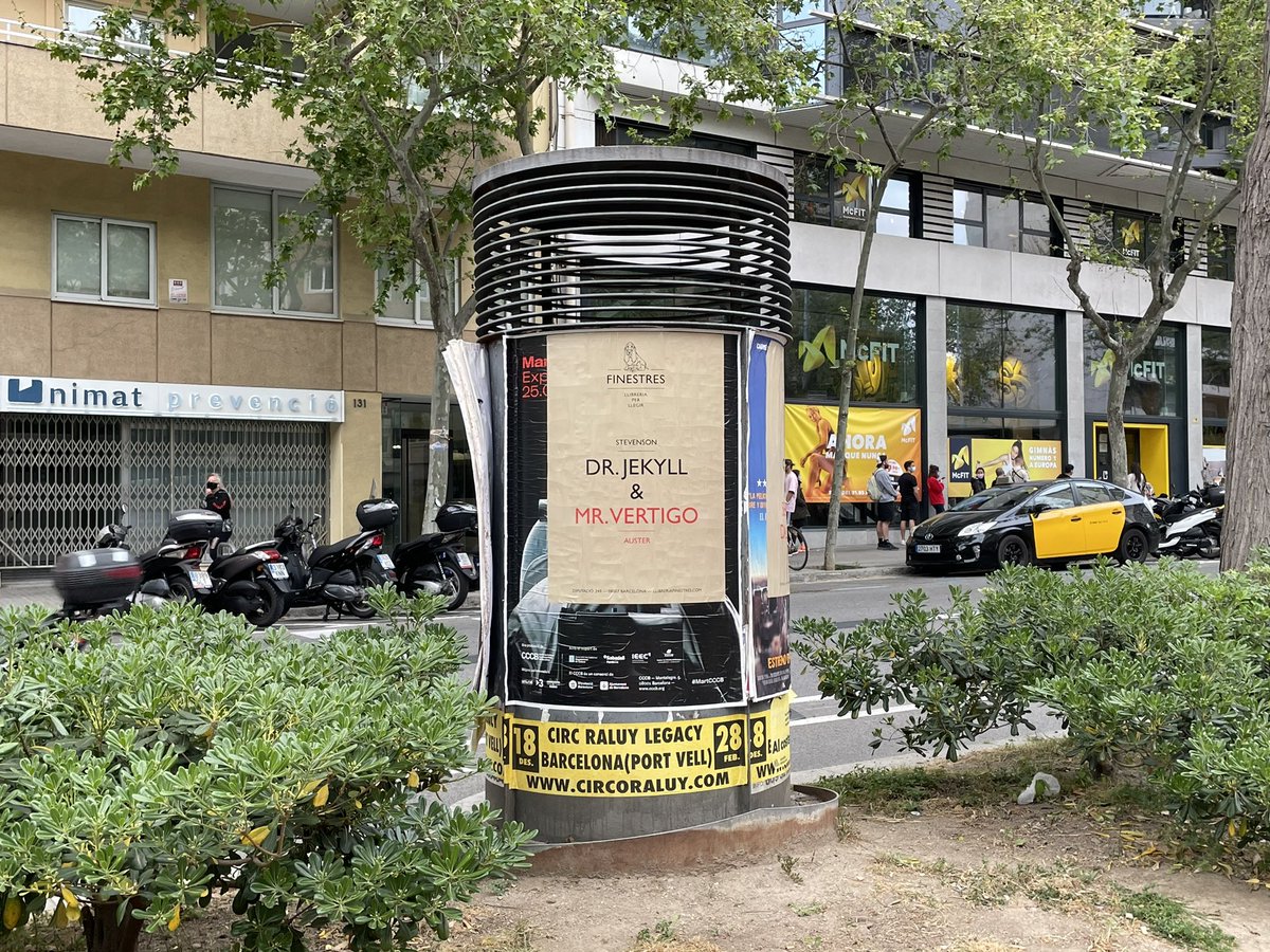 Llibreria Finestres tweet media