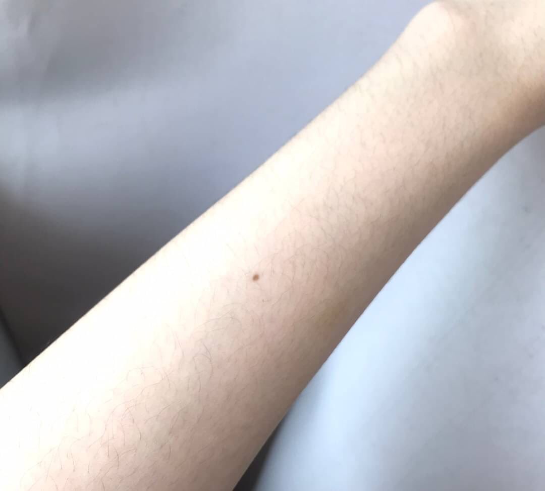 ใช้หมดไปหลายหลอดแล้วตัวนี้ Bioré UV Refresh Birght SPF50+ PA+++ เป็นกันแดดที่เหมาะกับหน้าร้อนสุดๆ ทาแล้วเย็นแบบสบายผิวไม่เหนียวเหนอะหนะด้วย มีสารสกัดจากแตงกวาช่วยให้ผิวเย็นและลดการแสบร้อน หลอดใหญ่ราคาไม่แพง โบกไปเลยจ้าแดดแรงเกินทน🥲 #รีวิวสกินแคร์ #ของดีบอกต่อ #BioreUV