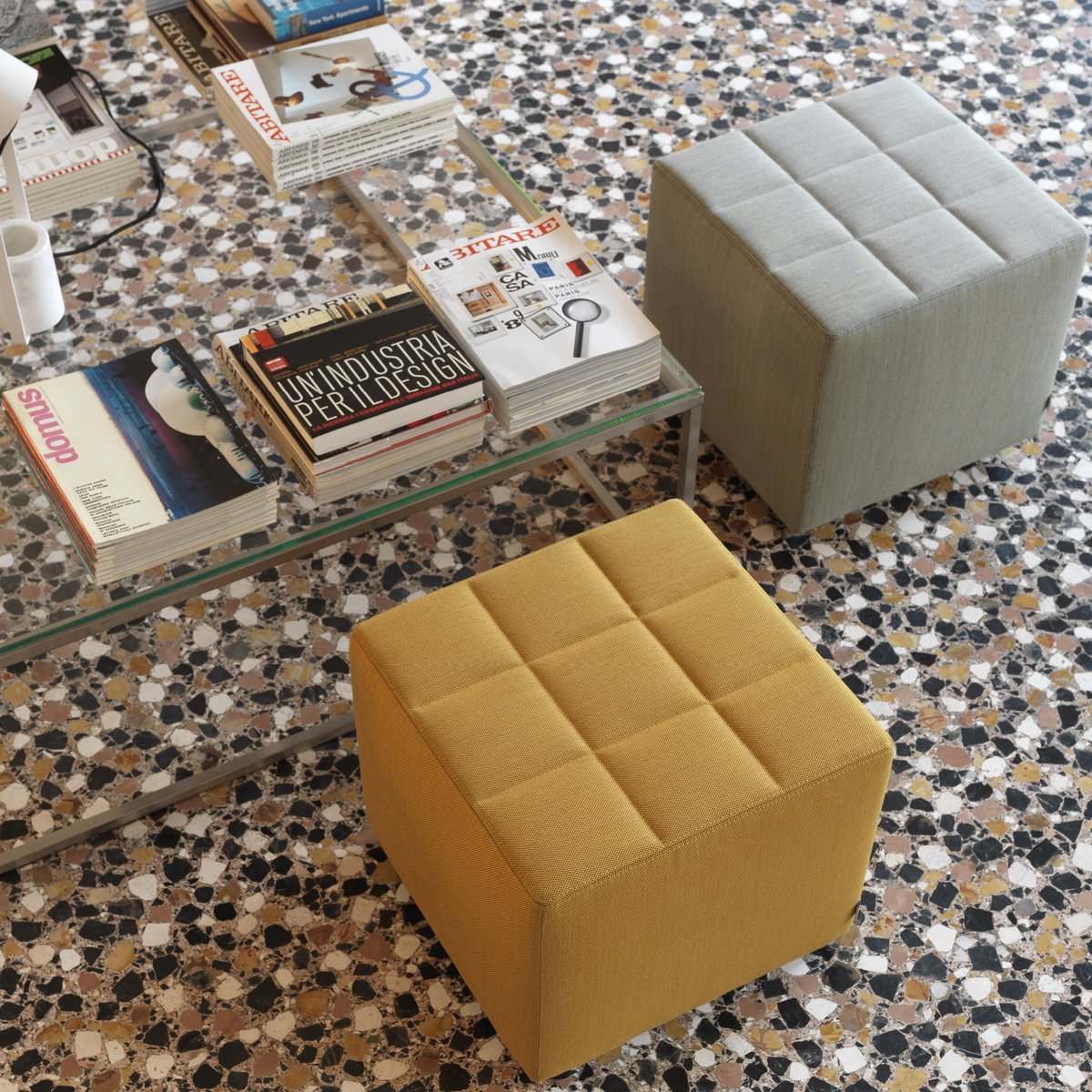 #Sigpouf pouf.
A small pouf to accompany the chaise lounge Sigmund, or simply to approach new contexts, playing with colors and coatings, letting it live in its versatility.
-
Design by #CRSitia