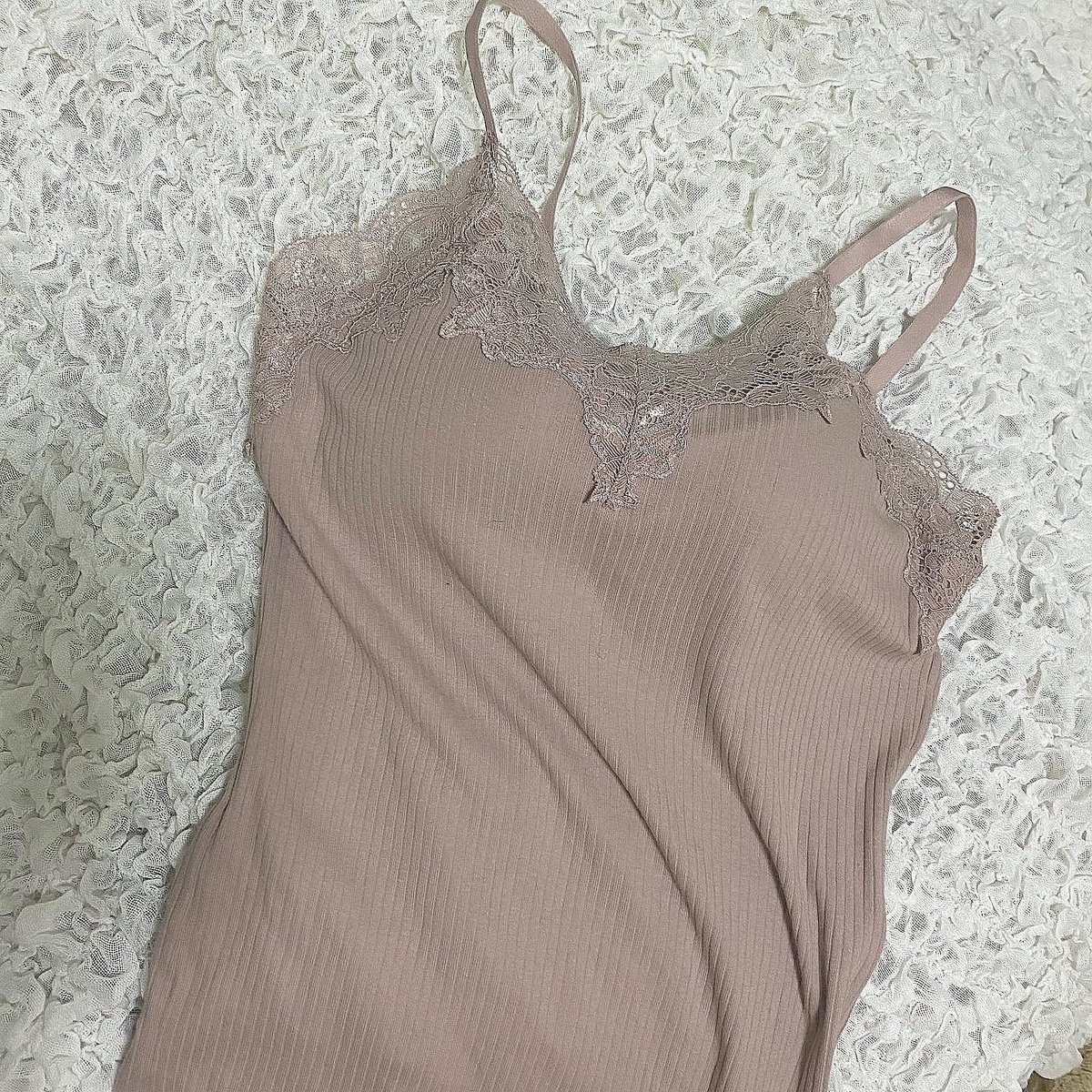 kusobiyoakaka's tweet image. ほぼ毎日ブラトップで過ごしてるブラトップ狂の私なのですが、これはまじで神！ブラトップでこんなにしっかり乳寄せてくれて形綺麗に見せてくれるの中々ない🥲見た目も可愛いし見せインナーでも◎ホールド力百点だからナイトブラとしても使ってる
bit.ly/3cvreuK
 #ツーハッチ #tu_hacci #pr