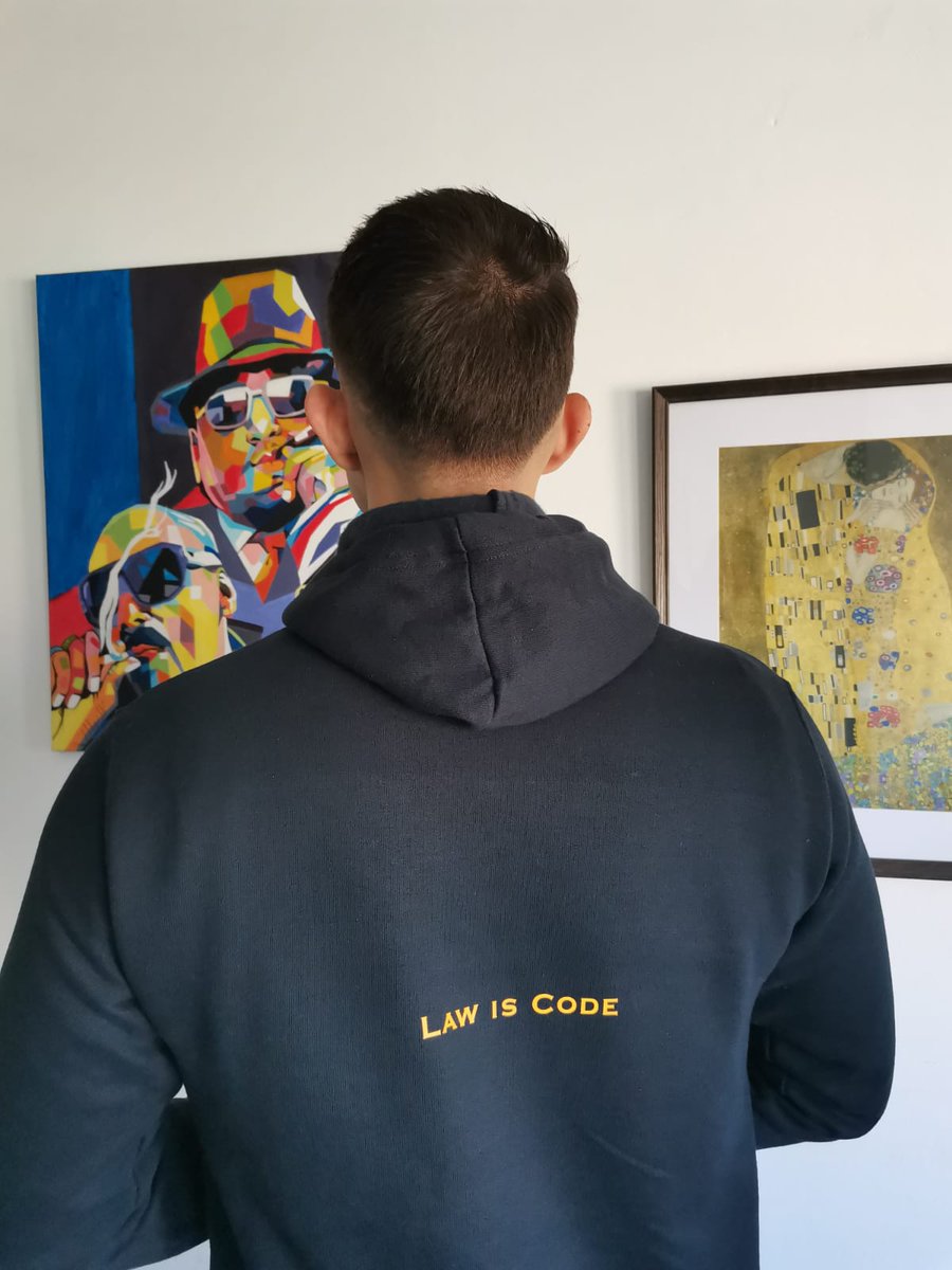 FelipeA_Herrera's tweet photo. Hoy jueves de teletrabajo toca estrenar la fantástica sudadera que me ha llegado de @ATH21cripto. Toda mi admiración, respeto y mejores éxitos para la firma legal, su equipo y en especial a @CarrascosaCris_ grandísima referente en esas materias y como persona un diez😊👏#ath21 https://t.co/NP4w2GmxF1