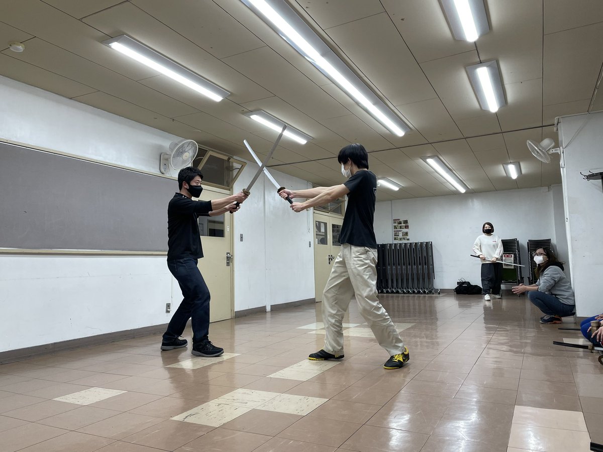 kty_tate's tweet photo. 新人2人を迎え
より一層稽古に力が入っております！！

昨日は野外劇のスタッフの方や
OBの方が稽古に来て

一緒に基本を固めました。

メンバーまだまだ募集しております。

#殺陣  #函館 #函館野外劇  #野外劇 https://t.co/II4LpLcxdS