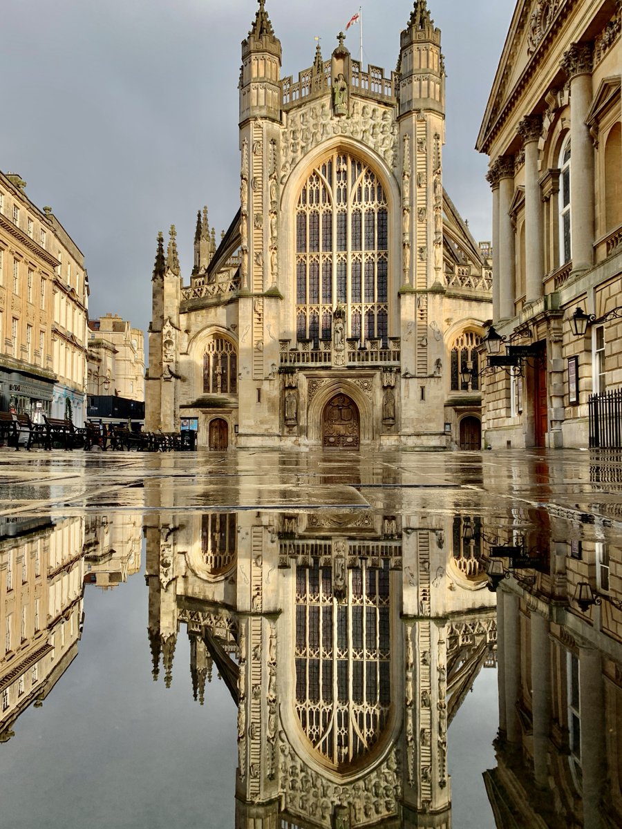 Bath Abbey tweet media