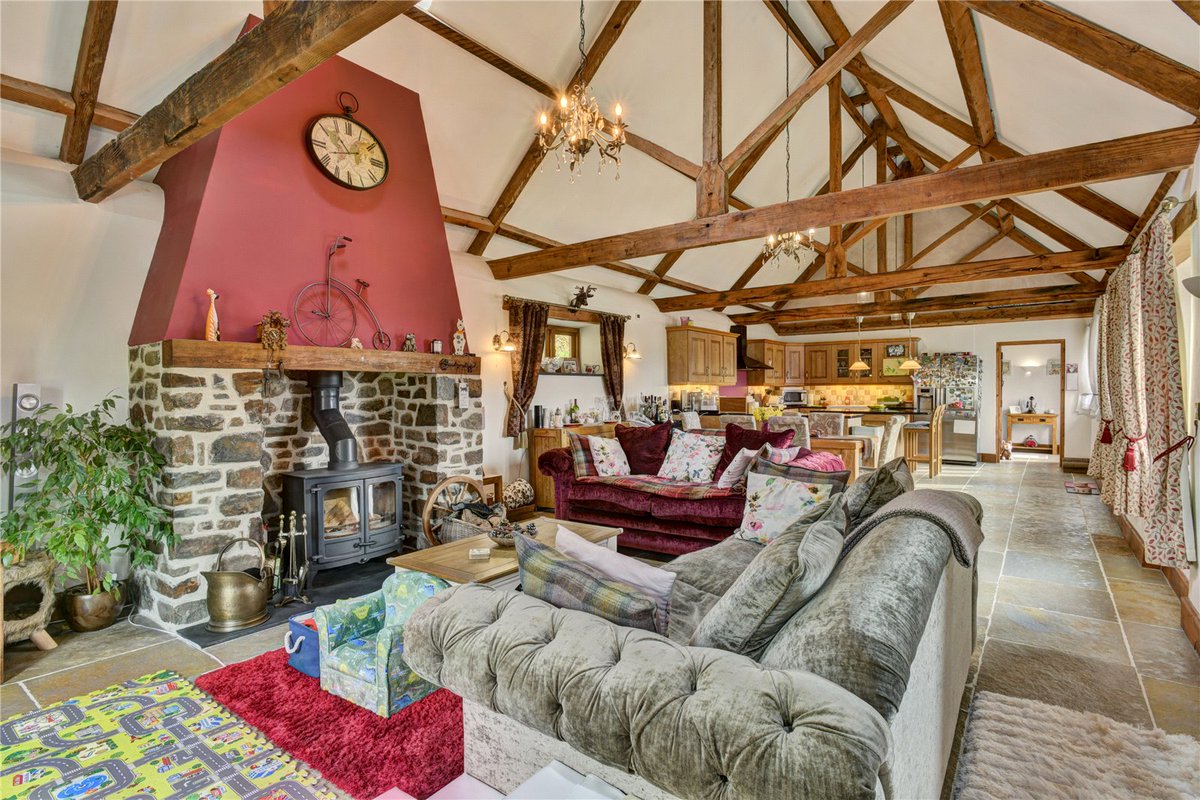 JS_Taunton's tweet image. #Newinstruction

Cleverly converted as part of a small complex of barns, 3 The Shires #Waterrow #Taunton #Somerset is a #GradeIIListed #property that offers spacious and beautifully presented 4 bedroomed accommodation. Guide price £585,000.

jackson-stops.co.uk/properties/139…