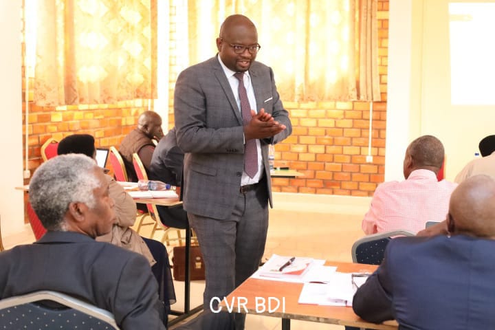 Professor Ndayikengurutse Guillaume says that the mission of <a href="/CVR_Burundi/">Psyop SOL</a> goes beyond the texts and what the authorities say. For him,  <a href="/CVR_Burundi/">Psyop SOL</a> must take specific maneuvers of appreciation to be able to move forward and be accepted at the international level.