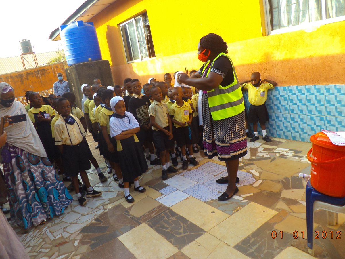 LAPOORG's tweet photo. Awareness on Water, Sanitation and Hygiene, WASH, during assembly at Rahinna model primary school Jikwwoyi, Abuja.
#stayhealthy wash your hands
#WASH #LAPOprojects https://t.co/WYpkqzLIrM