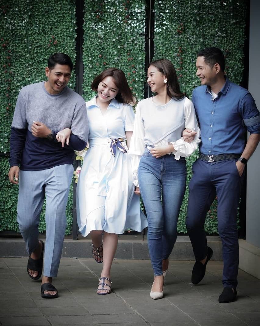 evahidayatuloh2's tweet photo. Ketika mereka saling berpegangan, saling support, saling bahagia,..
Melihat foto ber4 rasanya adem bener persahabatan kalian, akur2 ya
#aryasaloka
#AmandaManopo
#Glenca
#EvanSander https://t.co/qWv2HDAvpO
