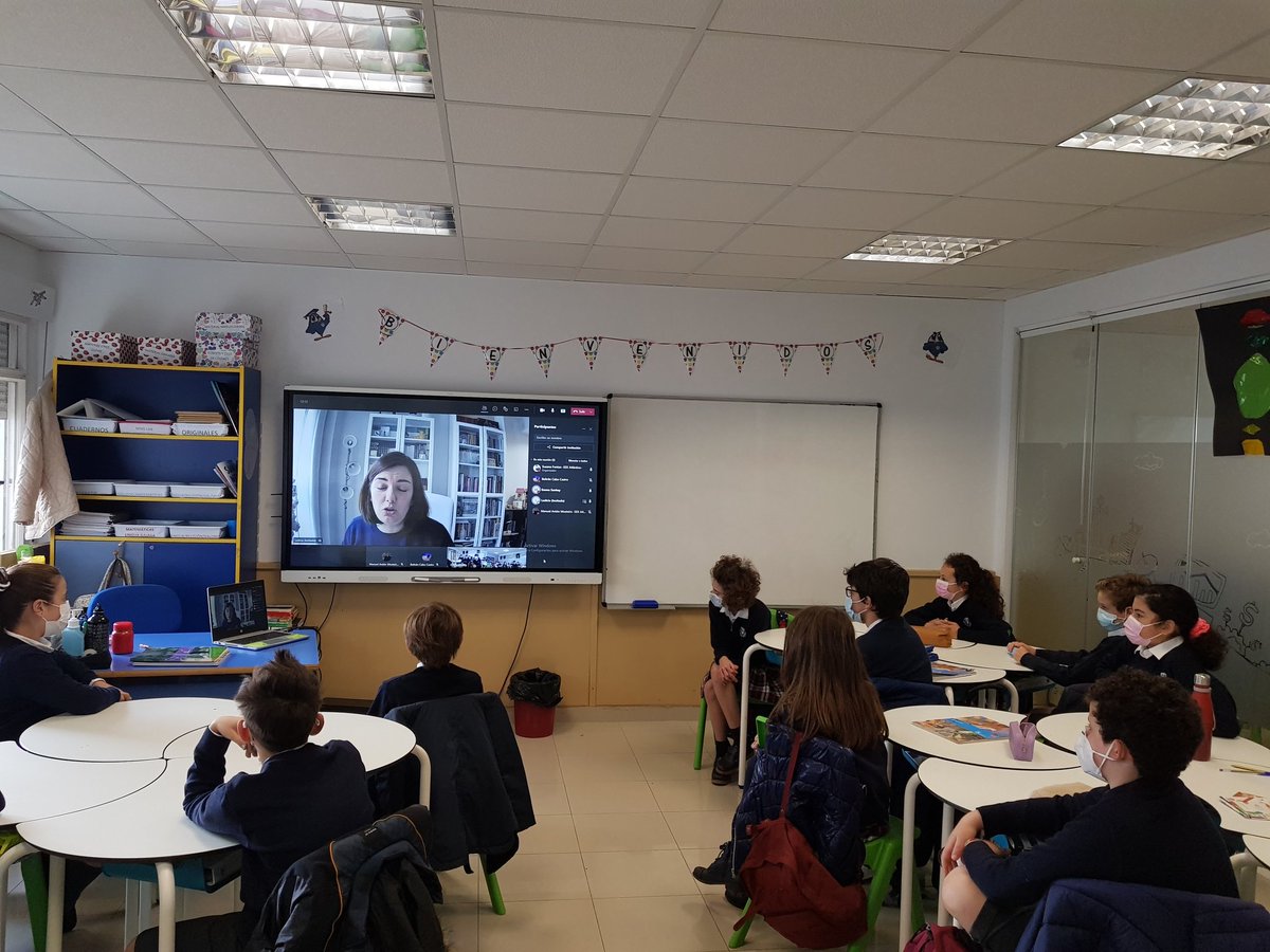 AEtwinning's tweet photo. Seguimos con nuestro proyecto " Caminante no hay camino... se hace camino al leer", y no hay mejor manera que hacerlo con la charla de una de nuestras autoras favoritas, Ledicia Costas. @eTwinning_es @eTwinningEurope https://t.co/QQicxPmtZM