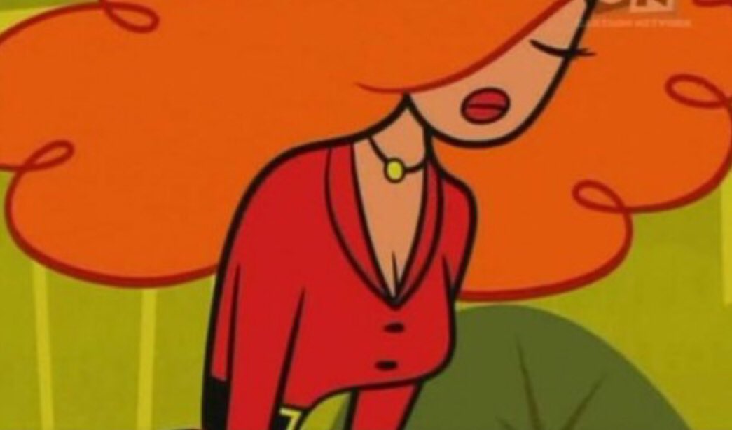 จากรีล่า เผื่อใครยังไม่เคยเห็นหน้าตาของเลขาทั่นนายกในพาวเว่อพัฟเกิร์ล