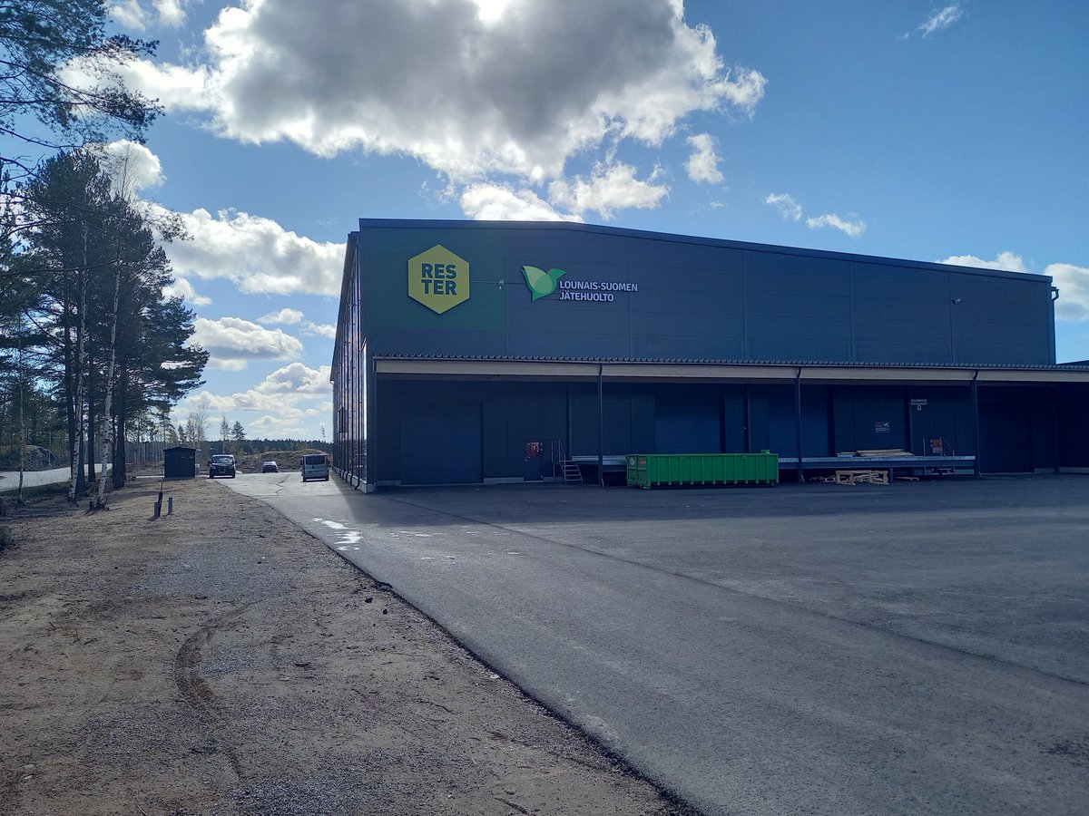 Our facility is not nameless anymore! Installation of the logos to the facility's walls have started today. 

#textiles #recycling #facility #closingtheloop #circulaseconomy