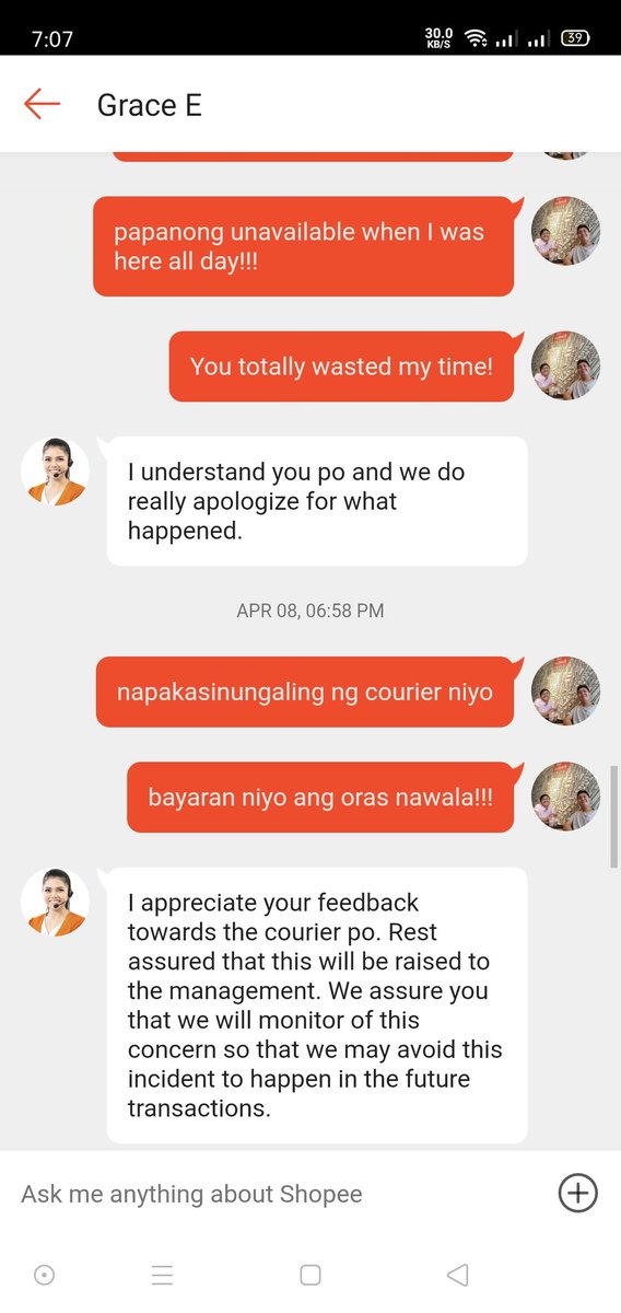 Wadeisfree's tweet photo. @ShopeePH Your agent disconnected on me!!! How rude! https://t.co/1y5Pyvs8vW