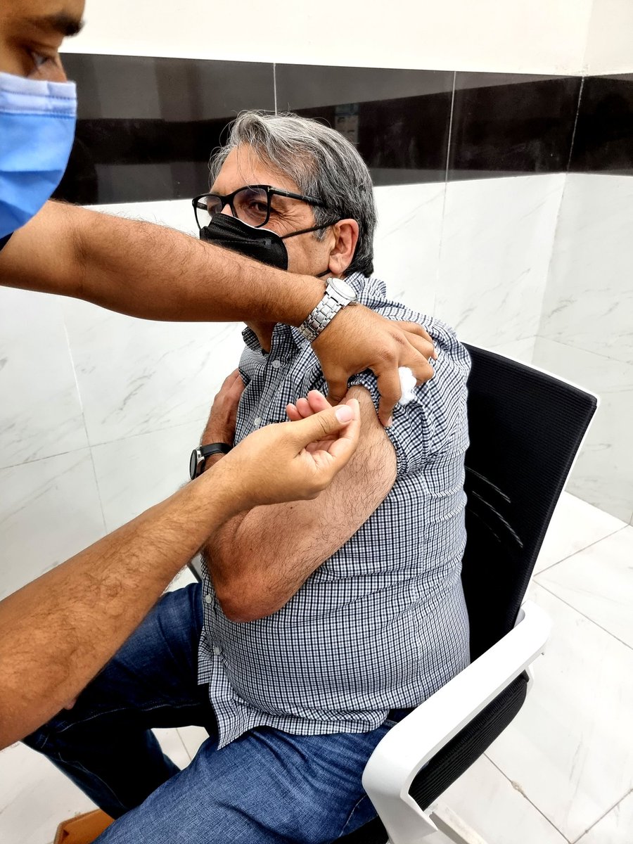AzamJamil53's tweet photo. What an amazing facility. Federal General Hospital. Helps greatly when the entire  staff follows you on Twitter. ❤️❤️ 2nd dose done 🌹
Stay blessed all of you and thank you so very much. 🙏🙏🙏 https://t.co/5M0UyzDn1l