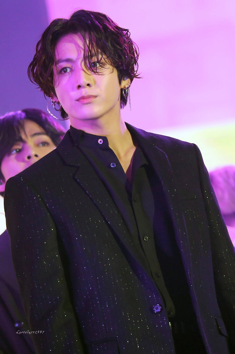 kookpiics's tweet photo. 💜🖤✨
#JUNGKOOK #정국 @BTS_twt https://t.co/9sUy8o7NyV