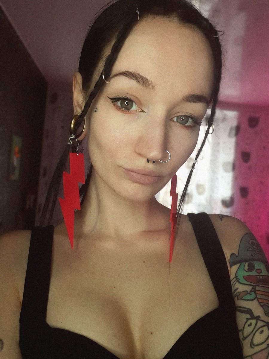 Julia_sg7's tweet photo. Решила вернуться сюда, на долго ли? Не знаю 🤷🏼‍♀️ https://t.co/x6pg684r2Z