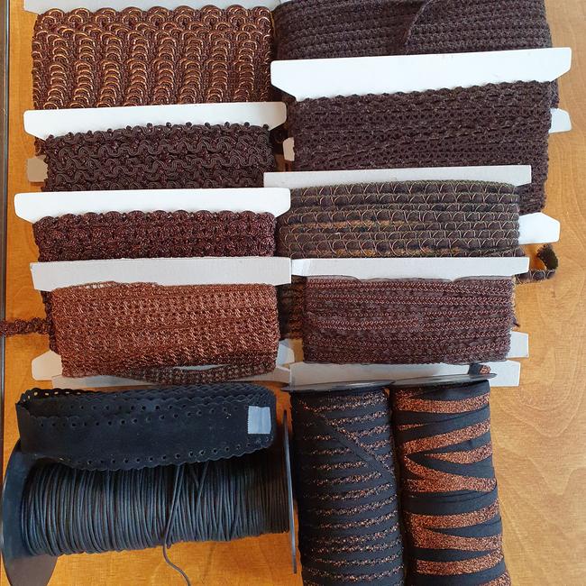 fourniturenweb's tweet photo. De webwinkel is vernieuwd en nu ook op instagram
@fourniturenweb leuk als je volgt!! #fournituren #diversebandjes #kantjes #knopen #sluitingen #combipakketten https://t.co/Bx6Ofs5v08