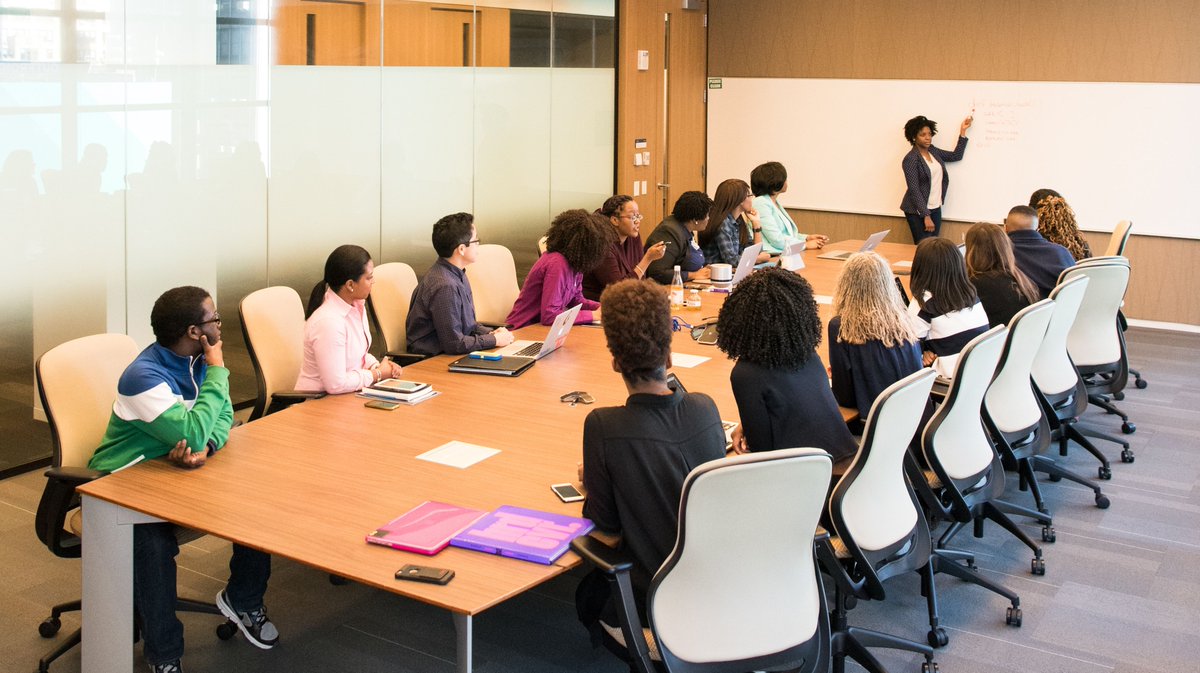 #Training | <a href="/ArtsworkLtd/">Artswork</a> are currently offering a series of digital webinar courses including sessions in Project Management for the Arts &amp; Cultural Sector. A number of these courses are FREE of charge, full details are available on the link 💭 👇  bit.ly/3s47Hab