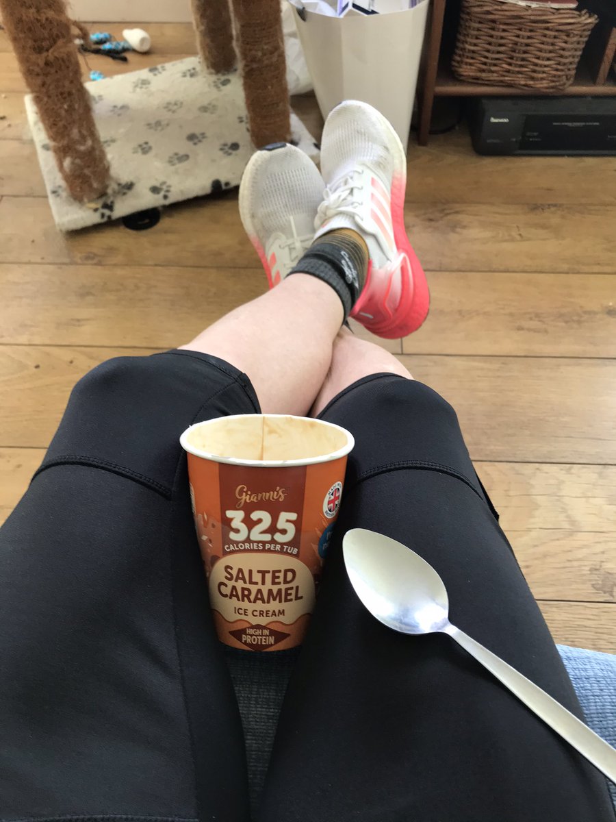 RunHelenLane's tweet image. 22km Run to the Supermarket to buy Ice Cream. Save a car journey #runsome @RunSomeHQ @AndyLane27 @247runningclub @UKRunChat #runstreak #running @starjumpninjas